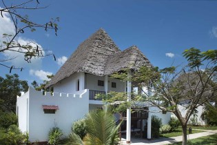 FULL BOARD UROA BEACH RESORT